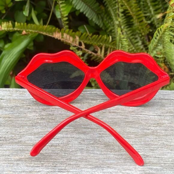 Lot of (4) Four Fun Various Colors & Shapes Sunglasses. Party Celebration - Picture 7 of 9